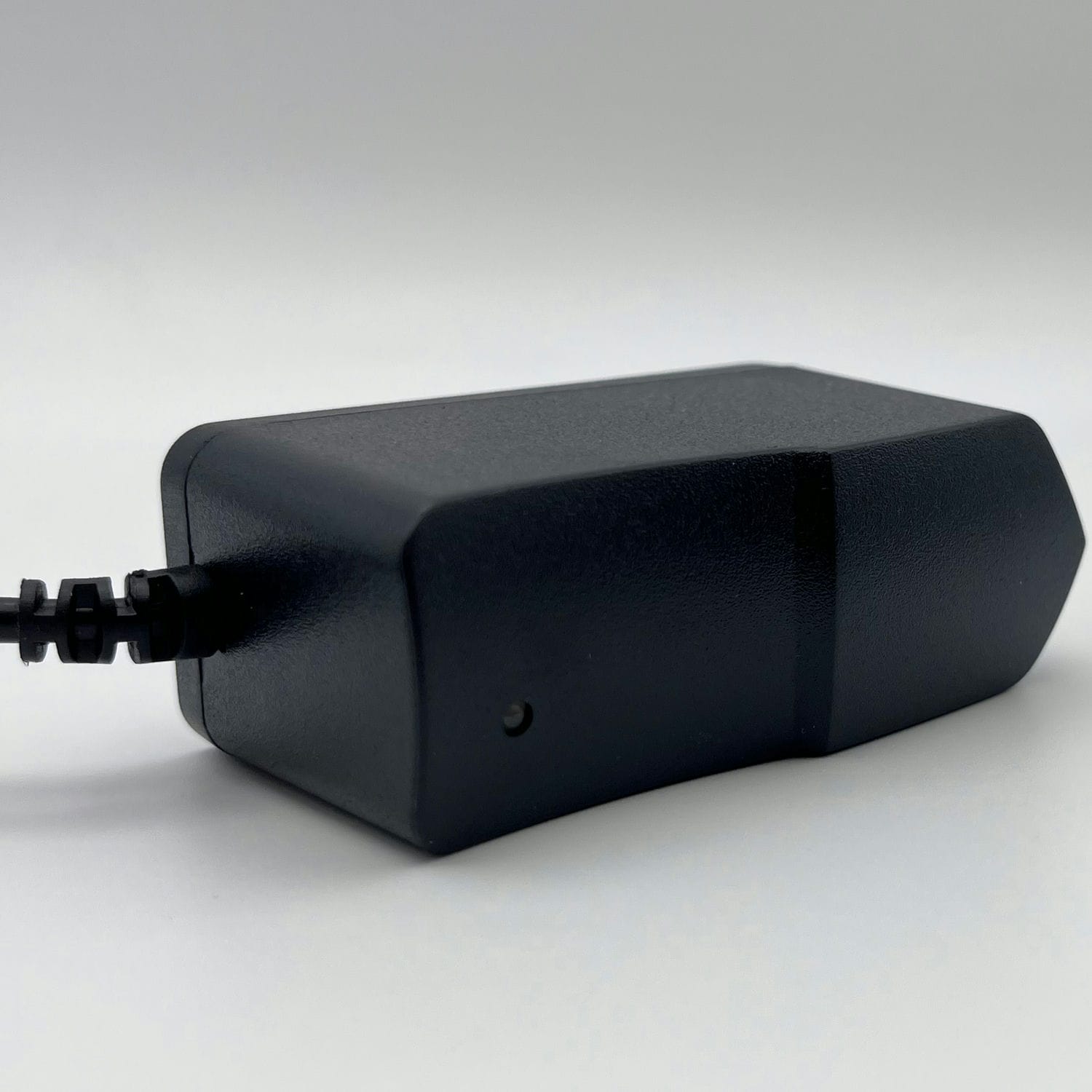 شارژر 8.4 ولت 1 آمپر برند Lexus